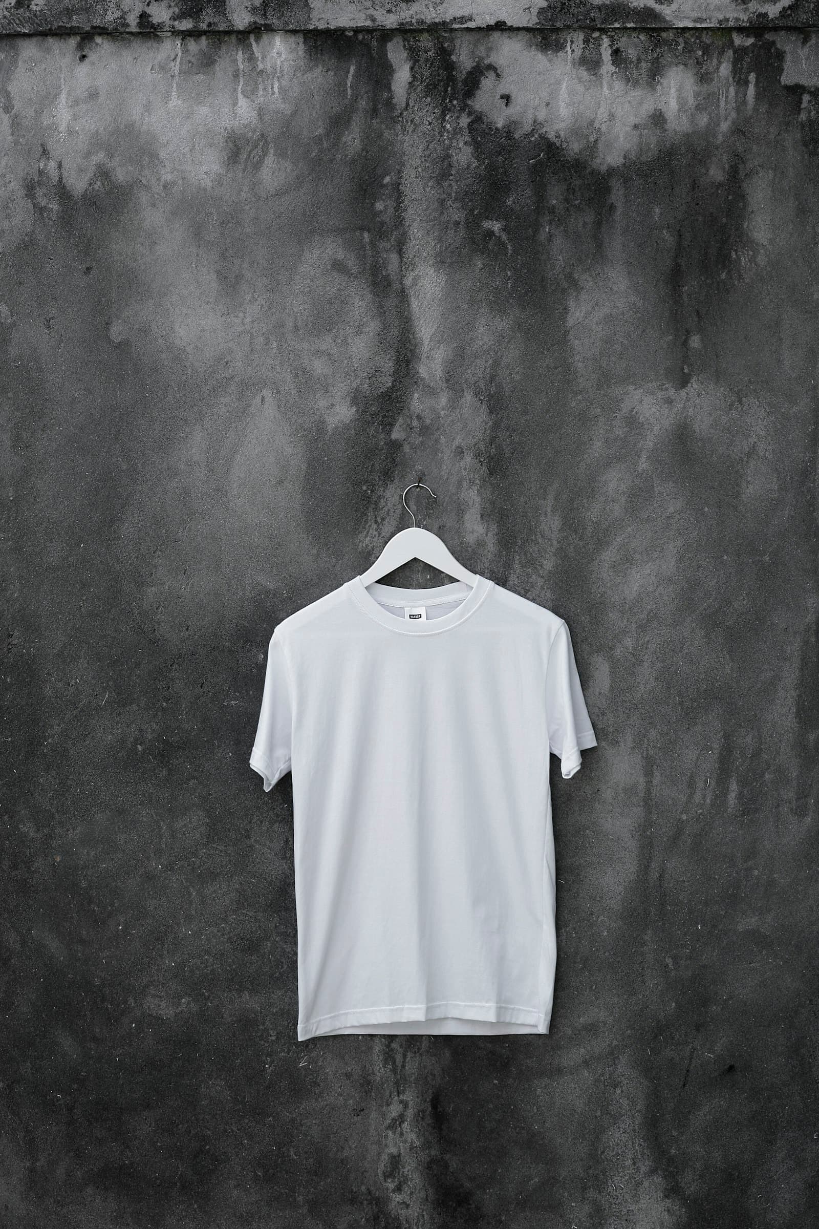 White crew neck t-shirt